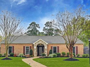 10011 Valley Forge Dr, Houston, TX 77042
