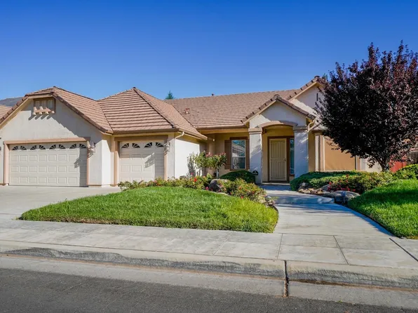 105 W Athens Ave, Clovis, CA 93611