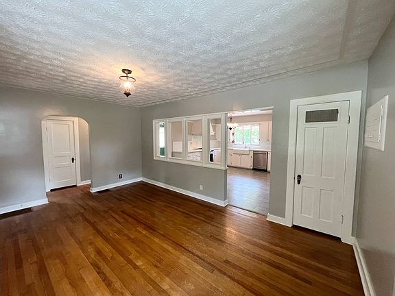 4th image of 408 E Union St