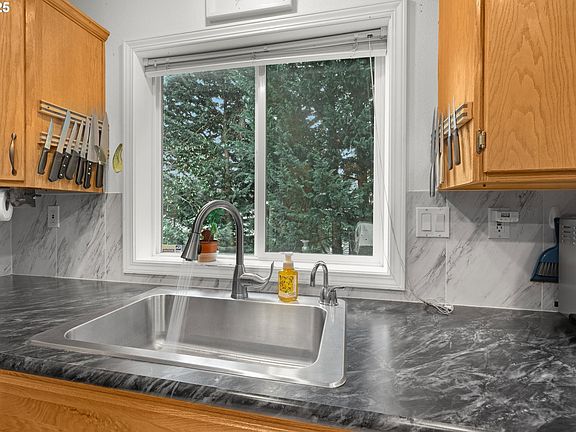 3rd image of 11484 SE Idyllwild Ct