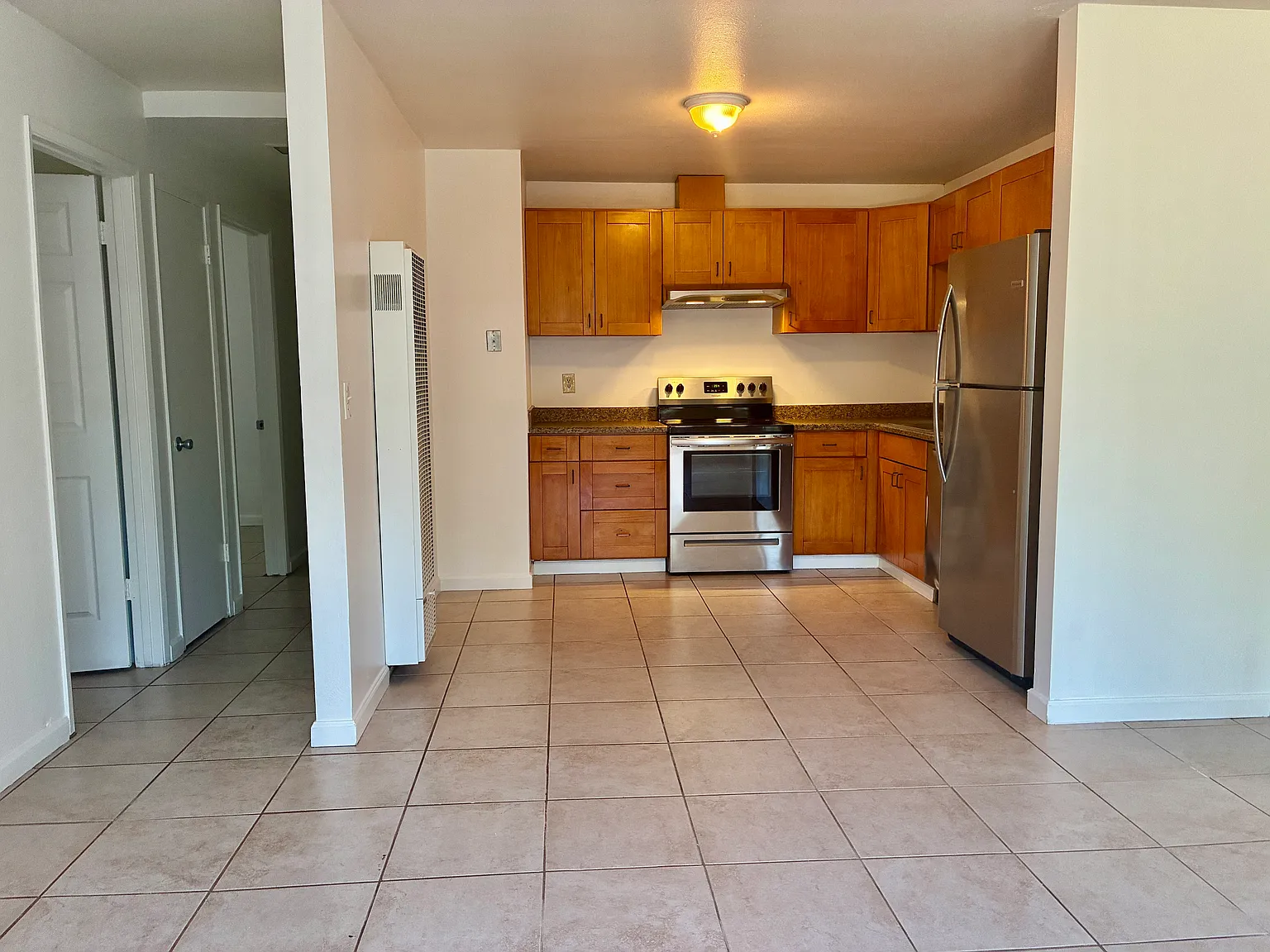 2 bed, 700 sqft, $2,450 — Photo 2