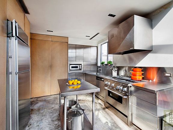 2nd image of 2420 Broadway Penthouse 9