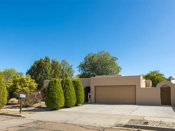 2175 Candelero St, Santa Fe, NM 87505