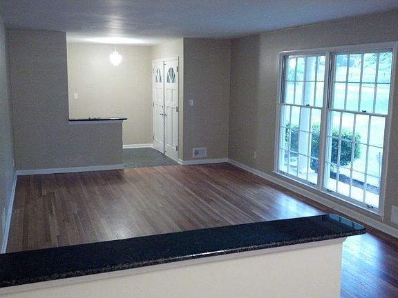 5th image of 578 Safari Cir