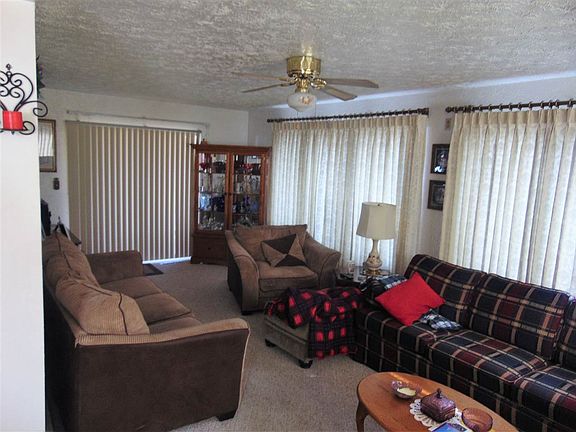 3rd image of 515 Jordan Ct