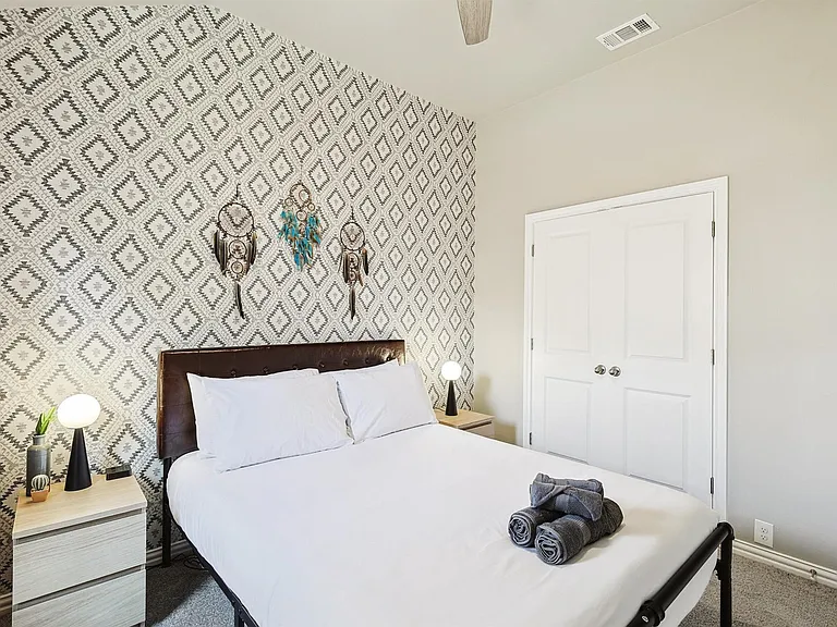 915 Santa Fe Dr — Photo 22