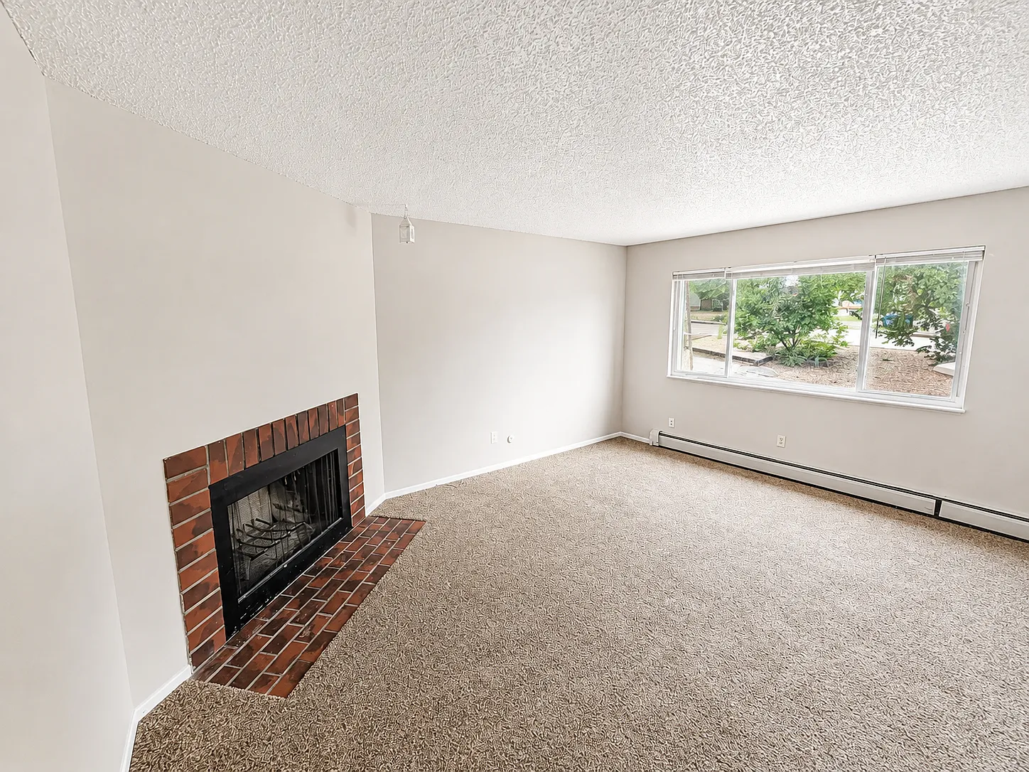 2 bed, 900 sqft, $1,150 — Photo 3