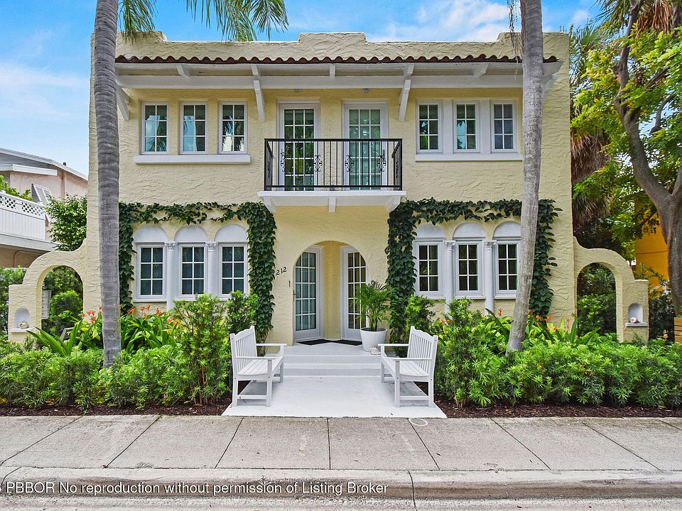1st image of 212 Oleander Ave #4