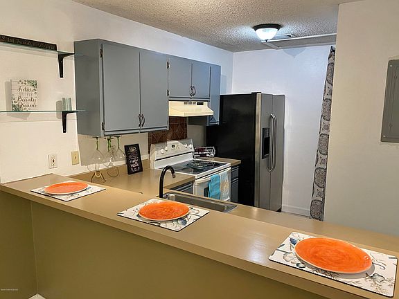 5th image of 1495 Malibu Cir NE APT 109