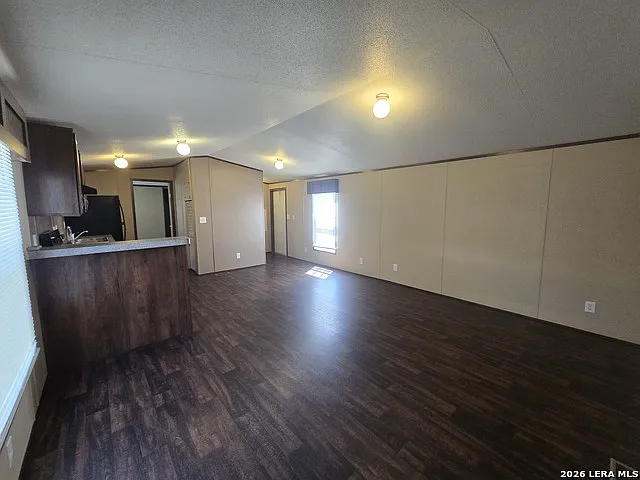 2 bed, 2.0 bath, 896 sqft, $1,150 — Photo 3