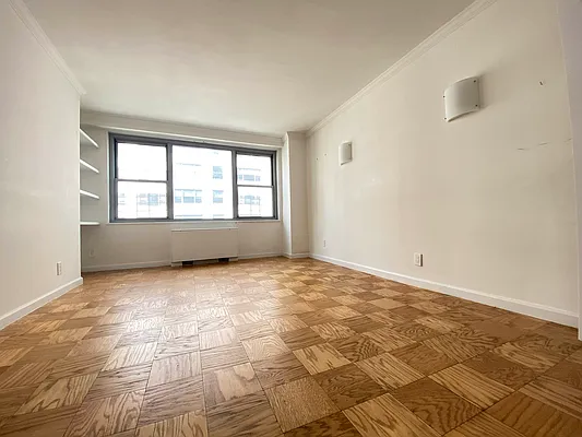 Rented by Bond New York | media 11