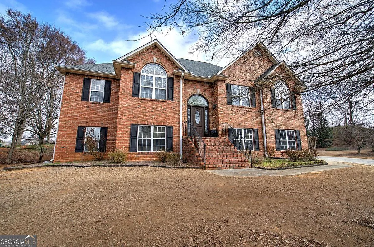 12 Berkshire Dr NW photo 1