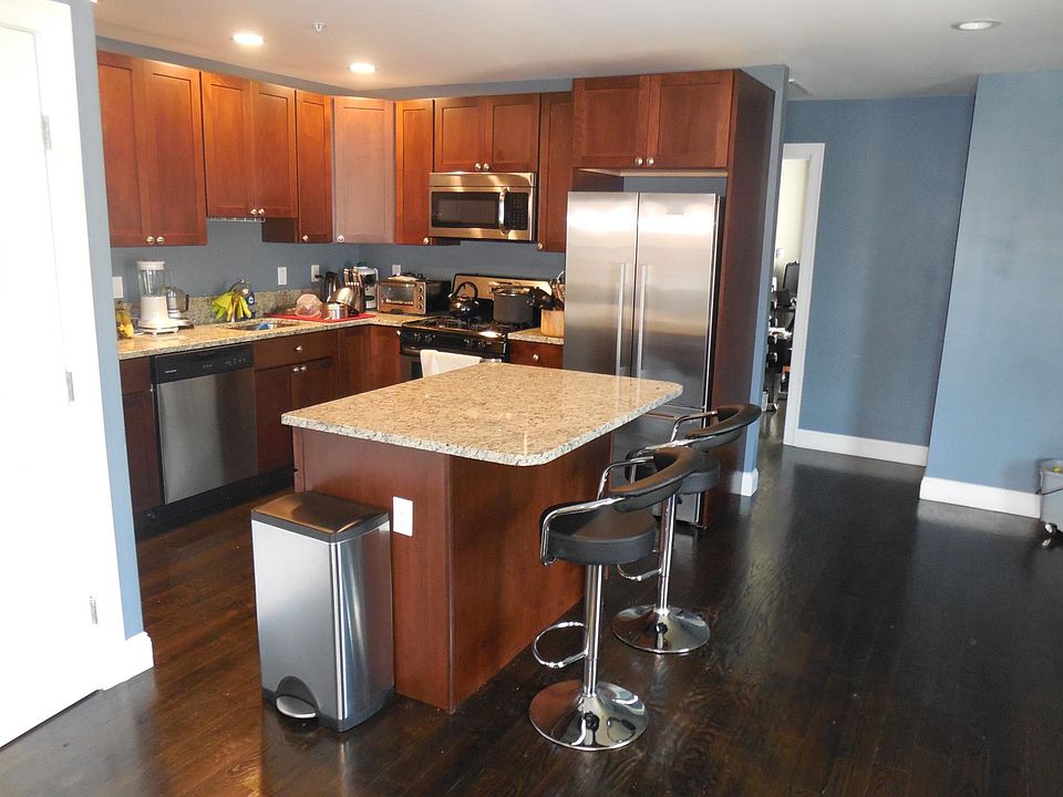 1st image of 386 Atwells Ave