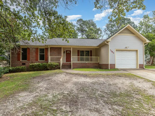7385 Beaver Run Dr, Fayetteville, NC 28314