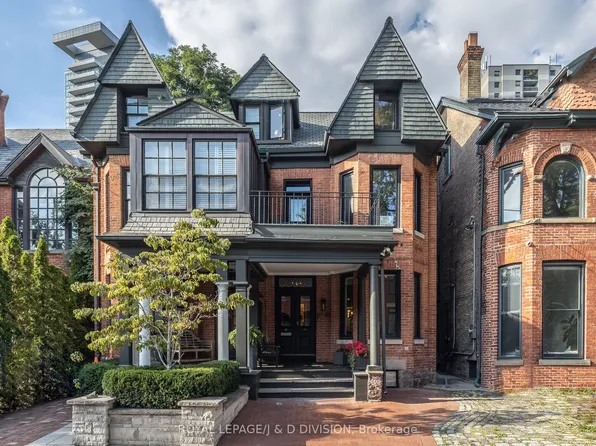 40 Bernard Ave, Toronto, ON M5R 1R2