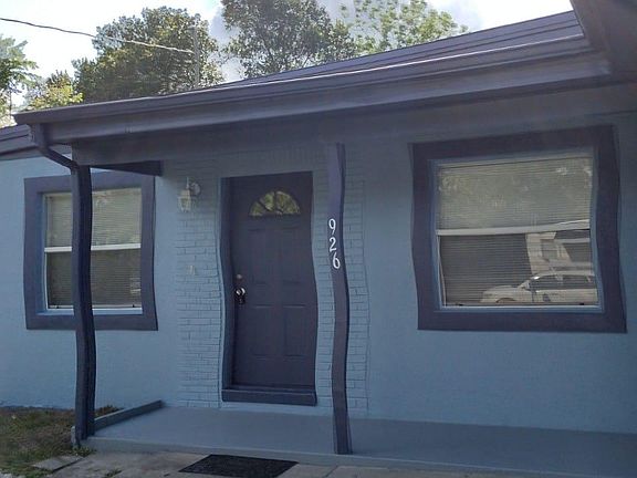 2nd image of 926 Hacienda Ct