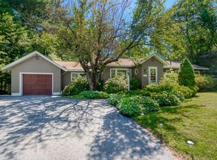 4 Gifford Ln, Chelmsford, MA 01824