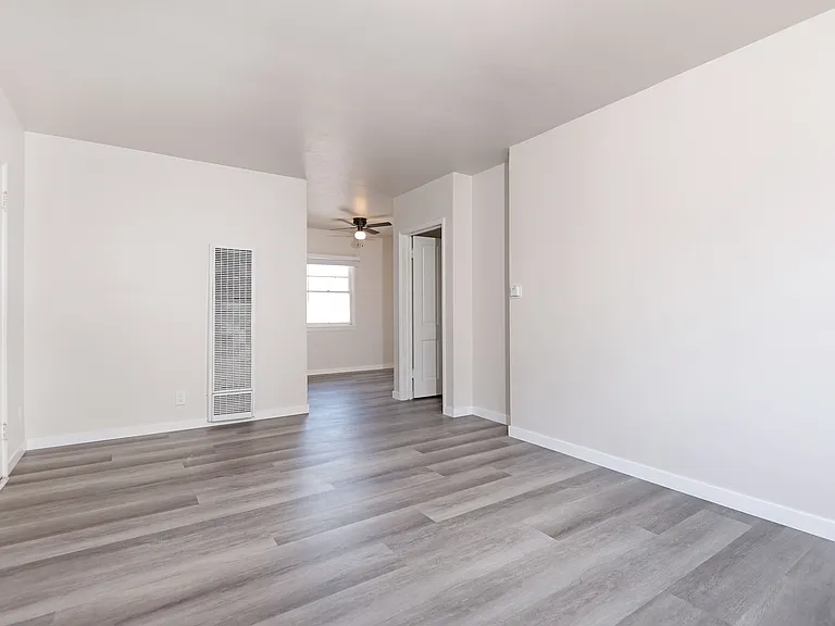 4373 Illinois St #4373 — Photo 4