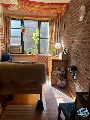 Rented by Fifth & Forever LLC | media 71