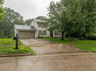 140 Eager Ct, Evansville, WI 53536