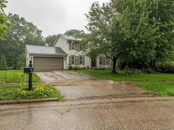 140 Eager Ct, Evansville, WI 53536