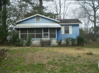 410 W Lake Dr, Bessemer, AL 35020