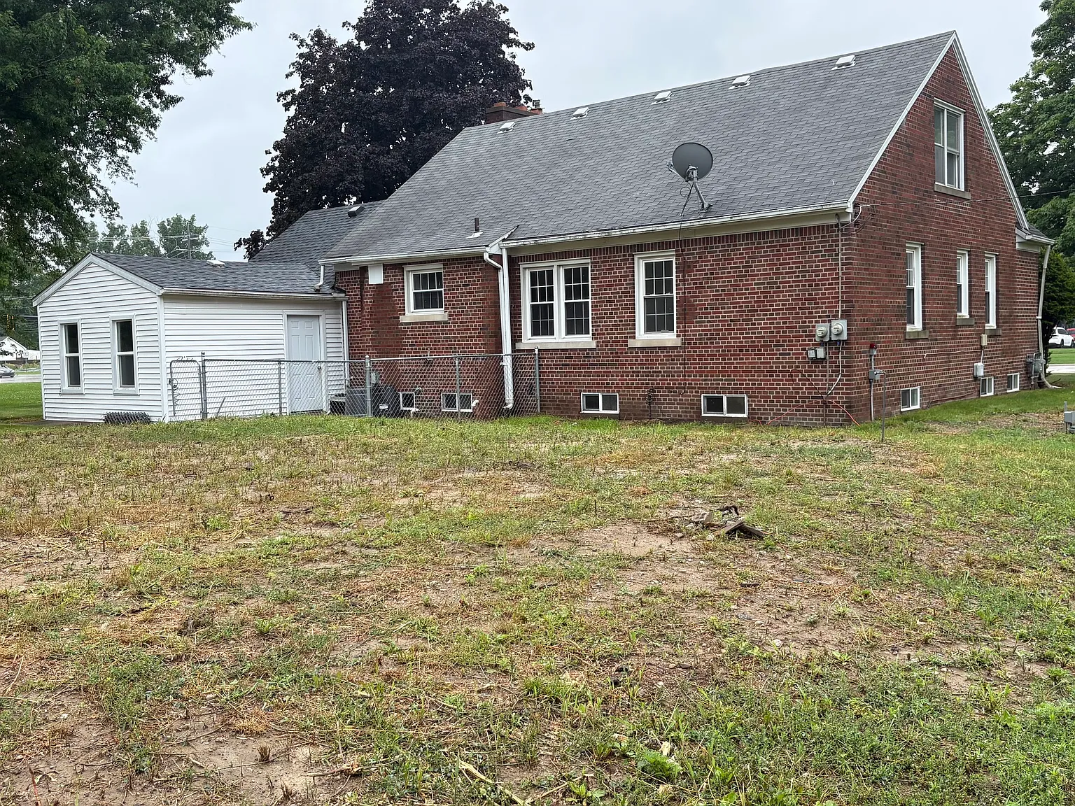 4 bed, 1812 sqft, $2,400 — Photo 3