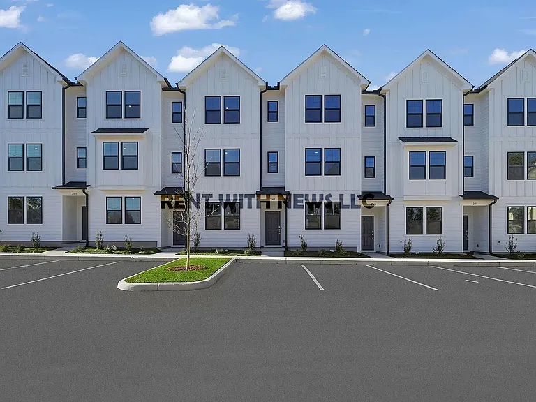 2307 Oakwood Meadows Ct — Photo 1