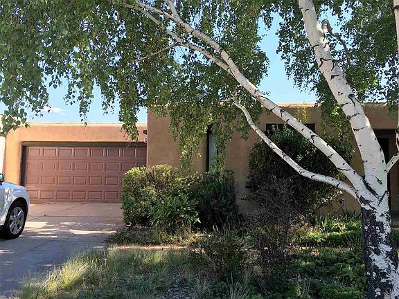 2nd image of 390 Connie Ave