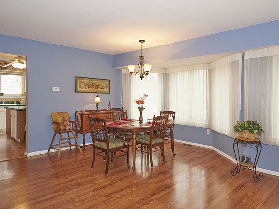 5th image of 22 Westminster Ln