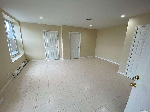 4th image of 12023 Liberty Ave