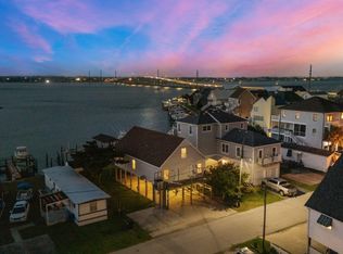 241 Moonlight Dr, Atlantic Beach, NC 28512