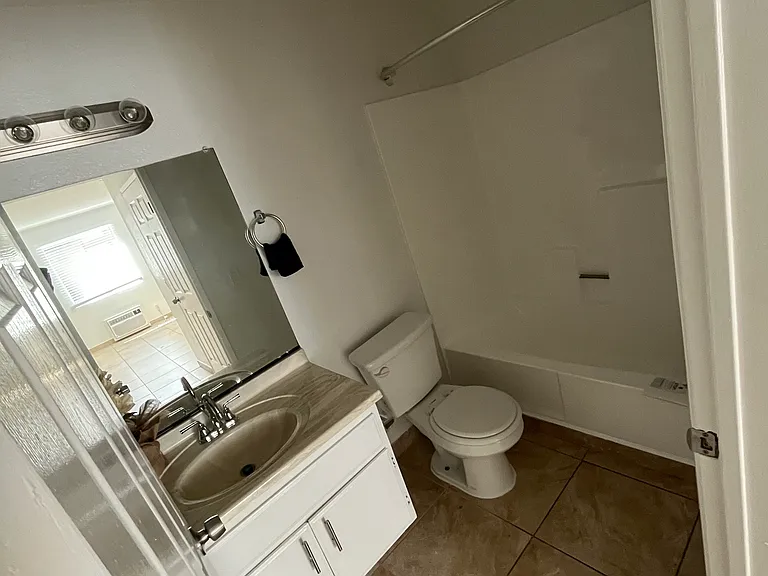14000 Foothill Blvd #227 — Photo 11