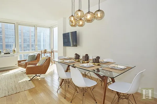 Rented by Halstead Real Estate | media 16