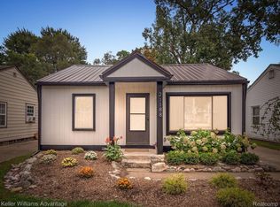 21188 Rensselaer St, Farmington Hills, MI 48336