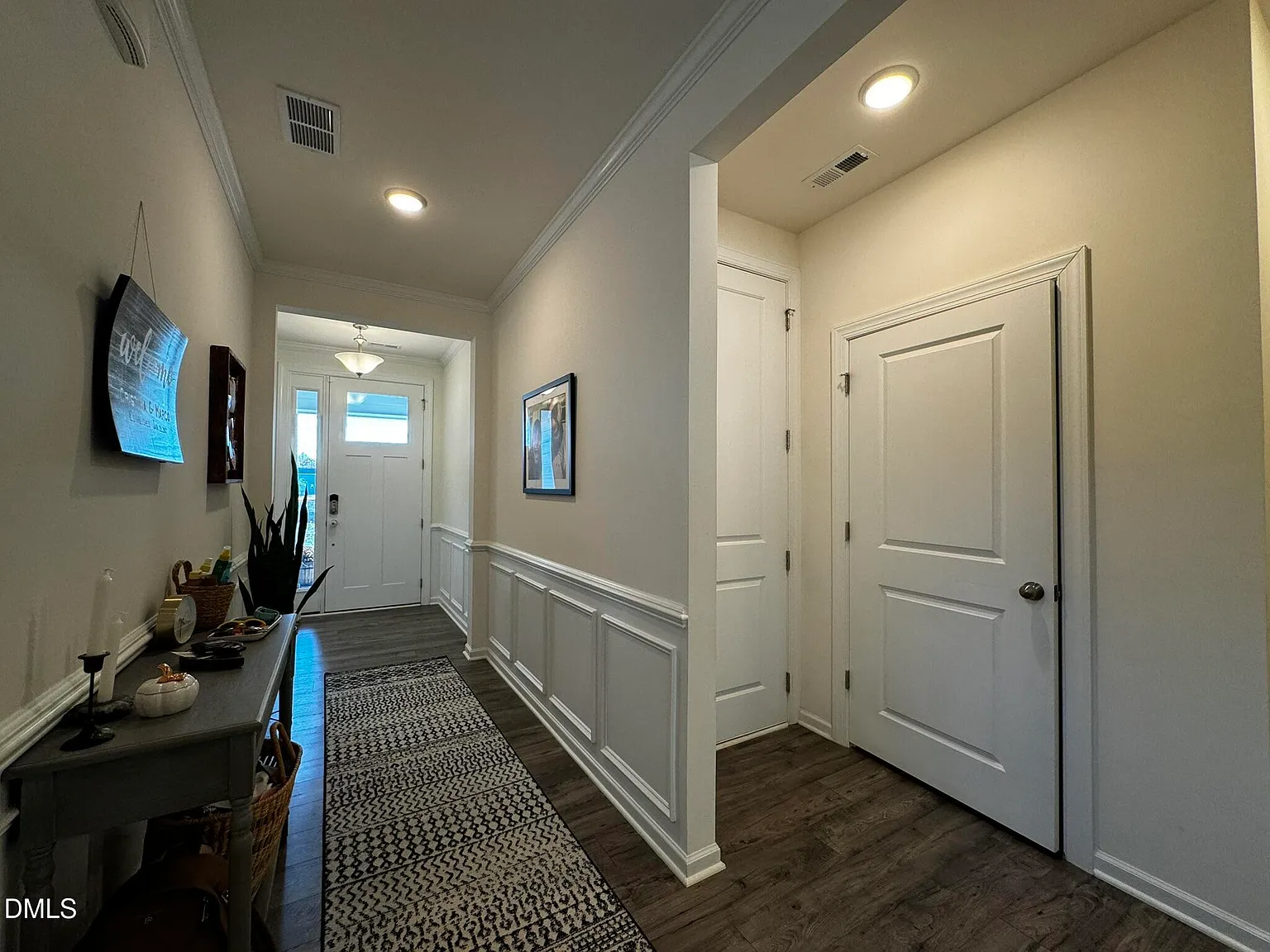 4 bed, 3.5 bath, 2850 sqft, $2,800 — Photo 3