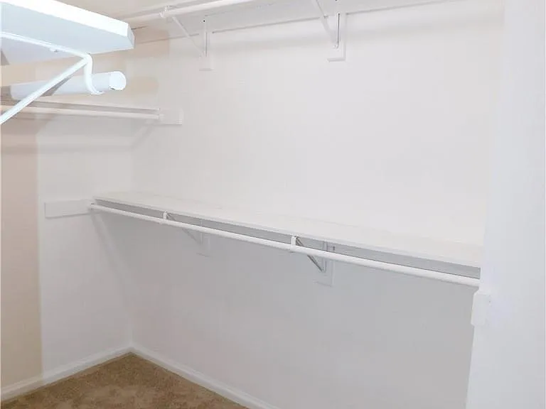 1129 Crystalwood Cir — Photo 8