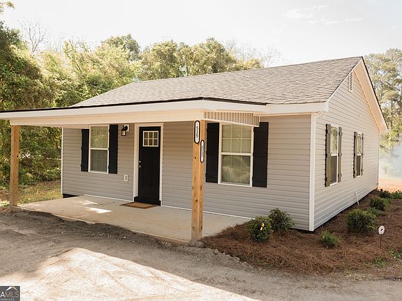 3rd image of 515 Jeff Davis Rd