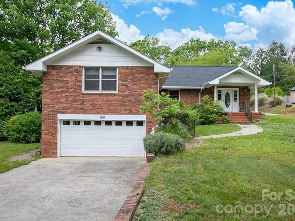 100 Kilpatrick St, Brevard, NC 28712