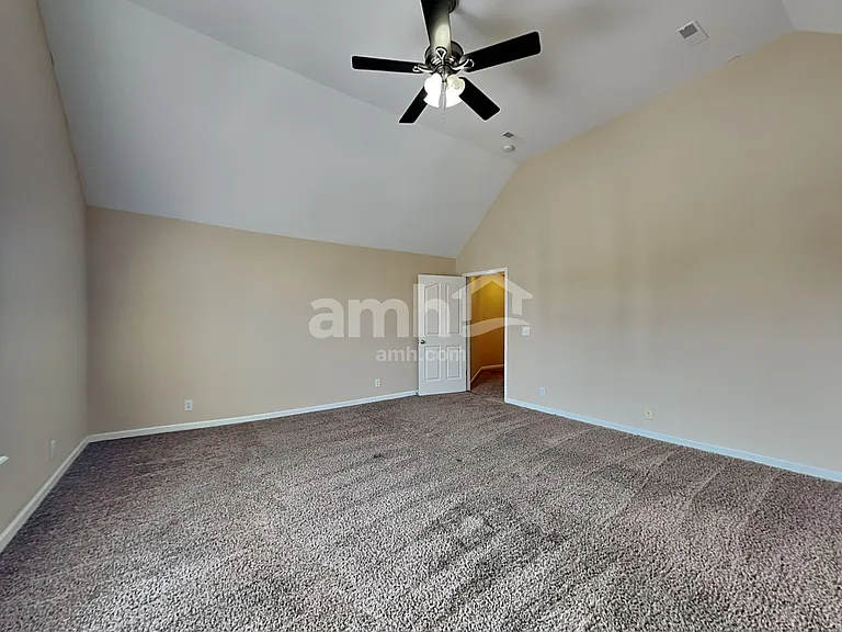 1068 Blairfield Dr — Photo 21