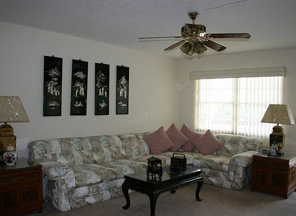 3rd image of 2036 Oakridge D #2036