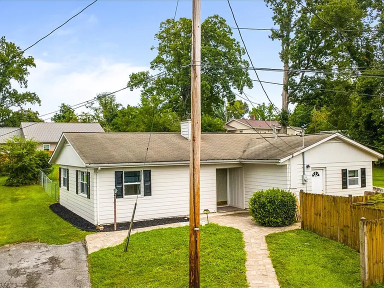 119 Newberry Cir — Photo 35