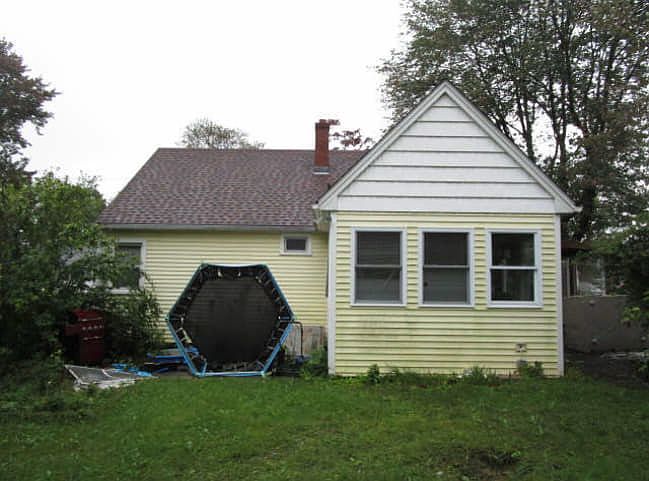 2nd image of 93 Amherst St
