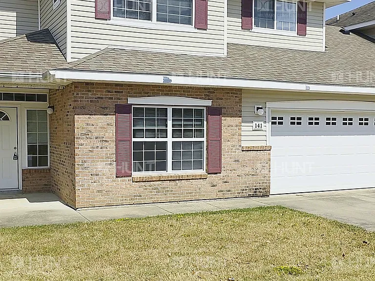 141 Minnesota Cir — Photo 1