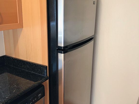 3rd image of 321 N 1st St APT 4