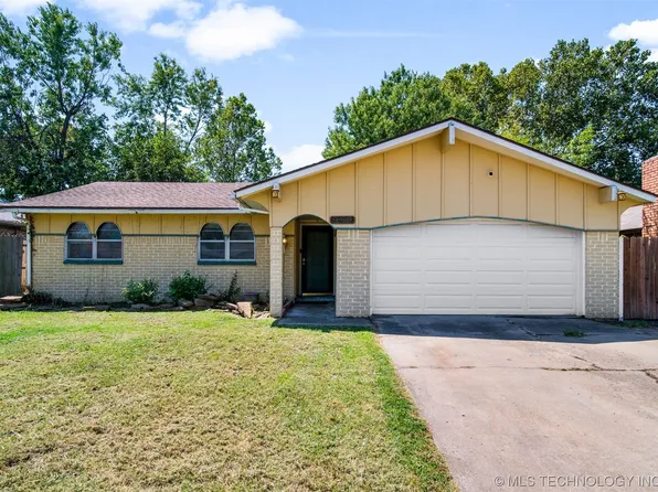 9414 E 49th St S, Tulsa, OK 74145
