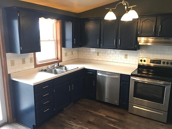 3rd image of 1316 S Crown Ct