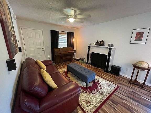 4th image of 202 Northlake Dr