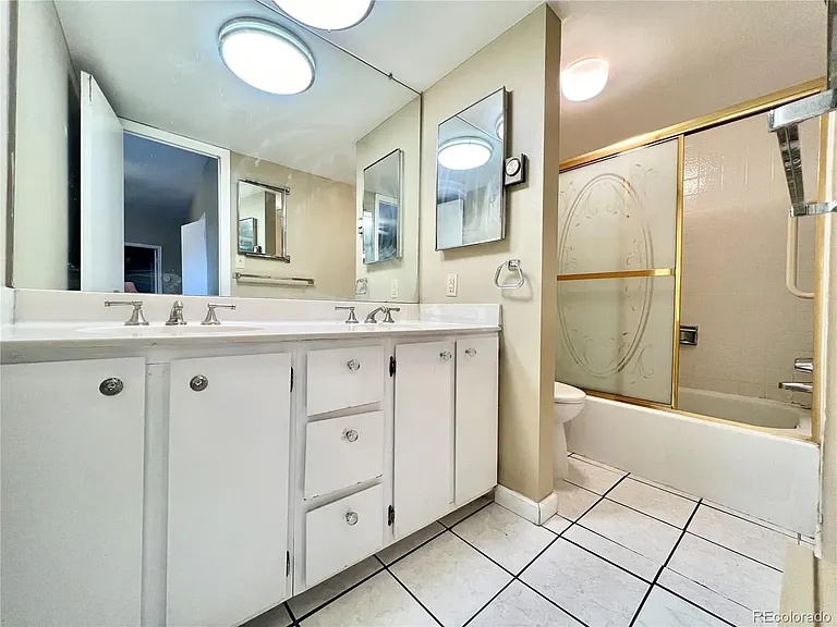 7250 Eastmoor Dr #111 — Photo 8