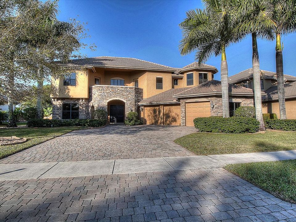 1st image of 10602 Versailles Blvd